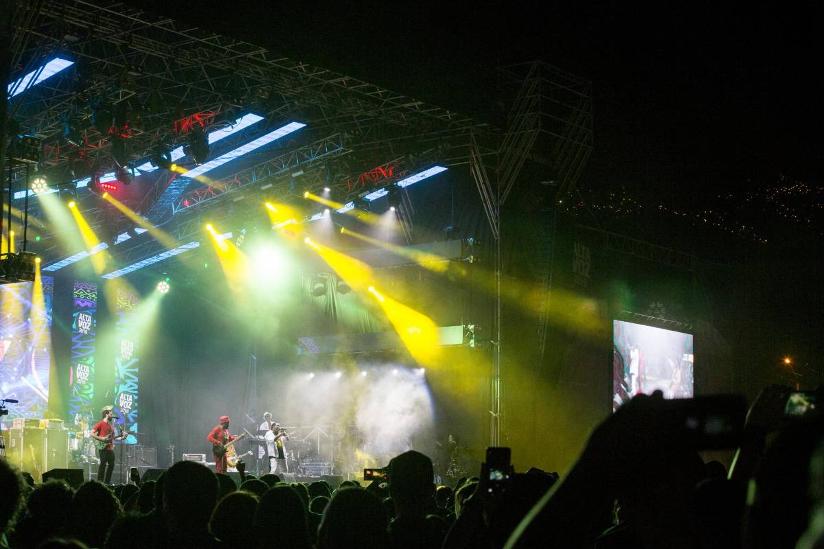 El clima ayudó a que miles de personas disfrutaran de las bandas durante toda la tarde y la noche. Foto: Santiago Mesa