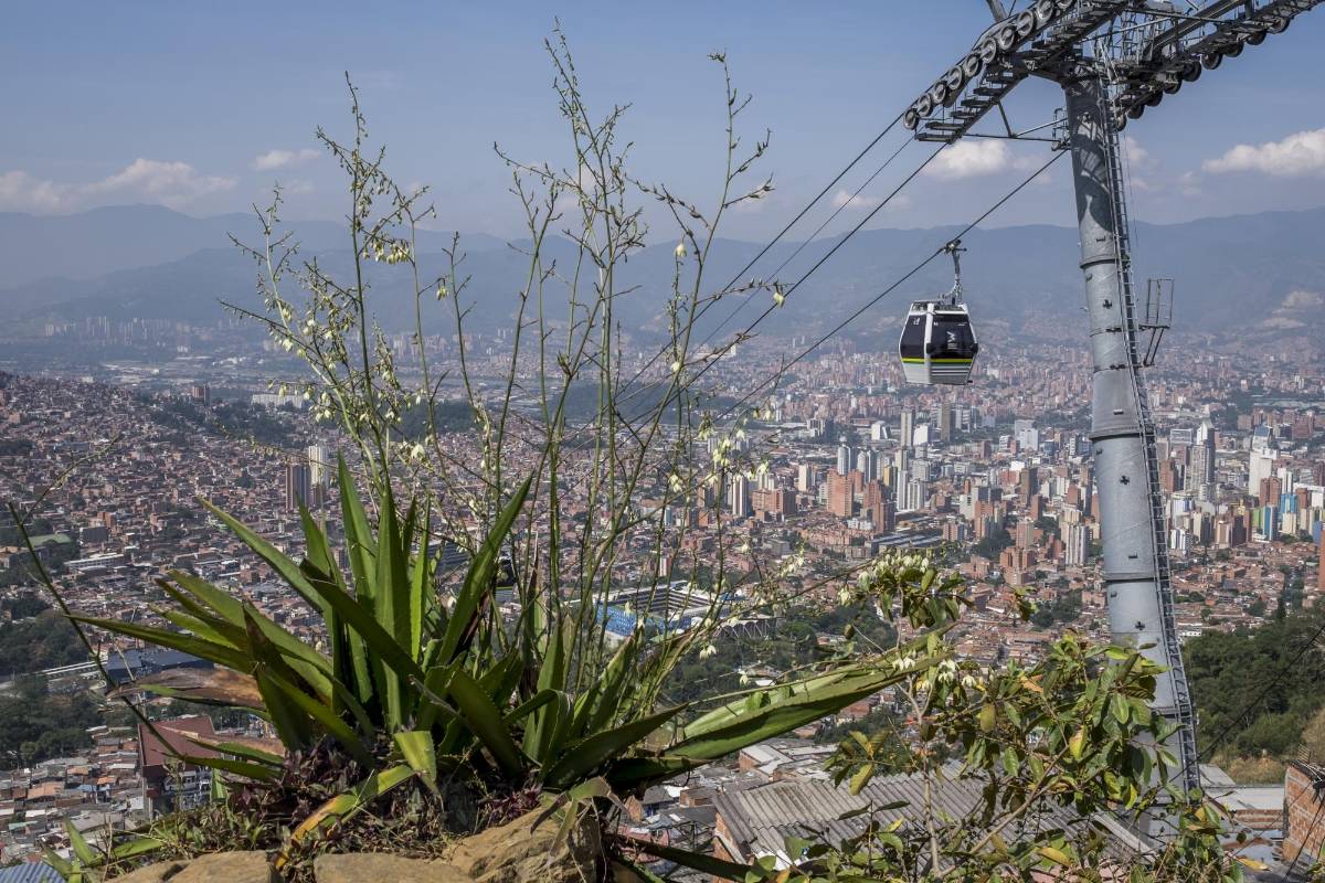 Así es la vista de la ciudad desde la última estación de esta línea del metrocable, en el Trece de noviembre. Foto: Santiago Mesa.