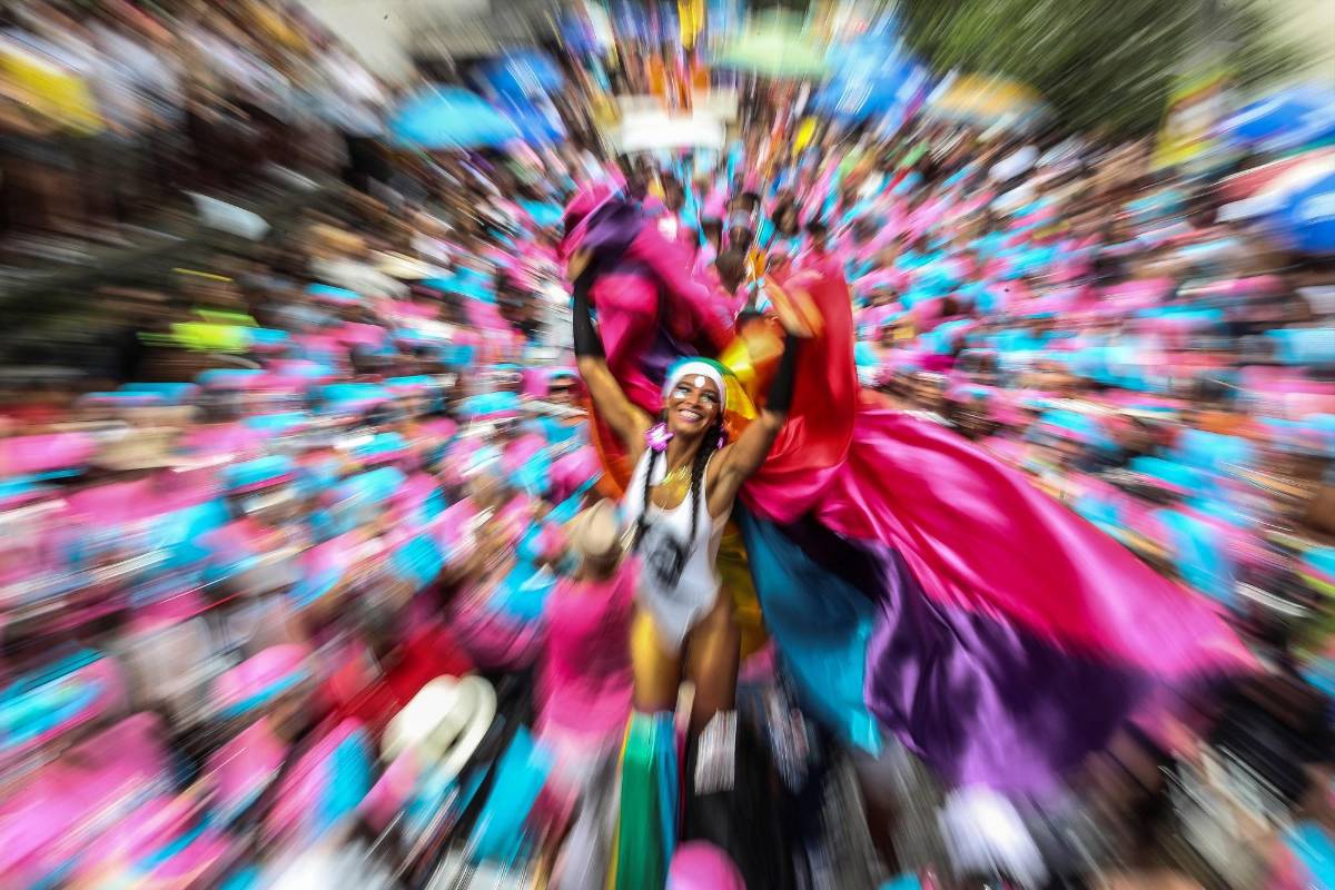 Integrantes de la comparsa “Carmelitas” Foto: EFE Antonio Lacerda