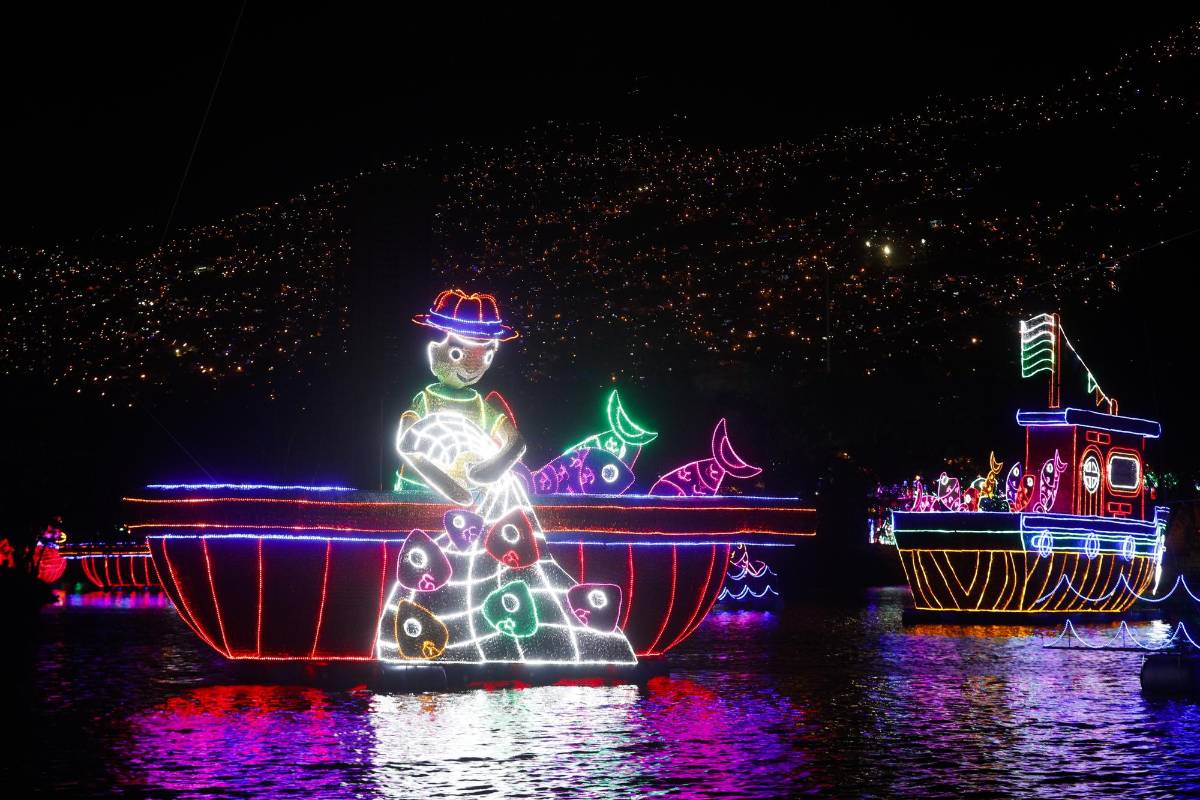 Un ritual de encendido navideño a través del alumbrado, atracción turística de la ciudad de Medellín. Foto: Manuel saldarriaga quintero