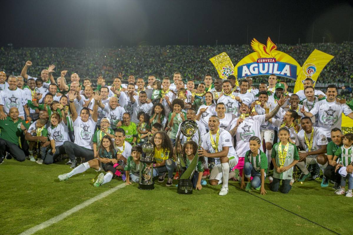 La decimosexta estrella del verde se concretó en la era Reinaldo Rueda en una histórica noche que recordarán los hinchas verdes por muchos años. FOTO JUAN ANTONIO SÁNCHEZ