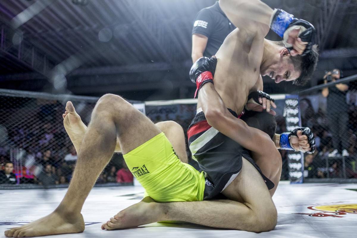 La práctica de las artes marciales mixtas tienen beneficios para la salud. Foto: Santiago Mesa.