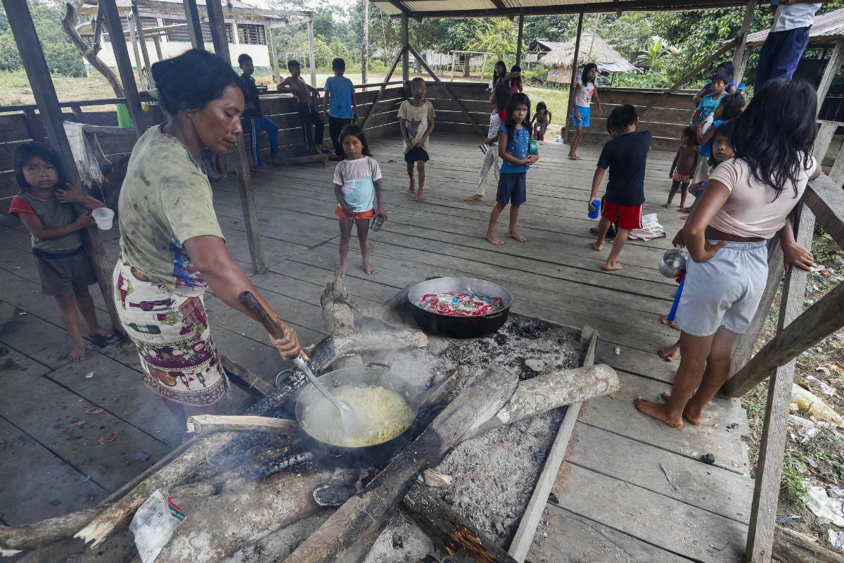 En el caserío de Chajeradó habitan 230 personas en 30 kioscos, una tienda y una escuelita de tres aulas. Foto: Manuel Saldarriaga Quintero