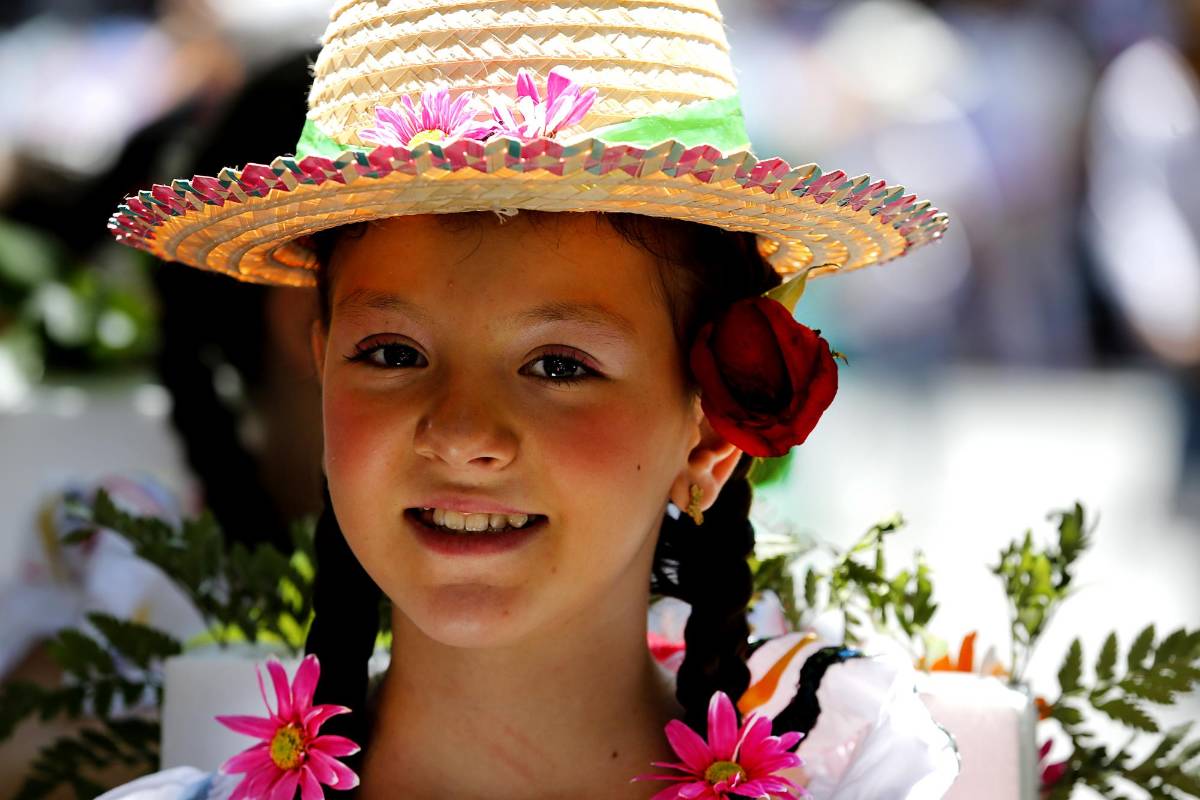 Cerca de 60 niños de todas edades participaron en el tradicional desfile. FOTO HENRY AGUDELO