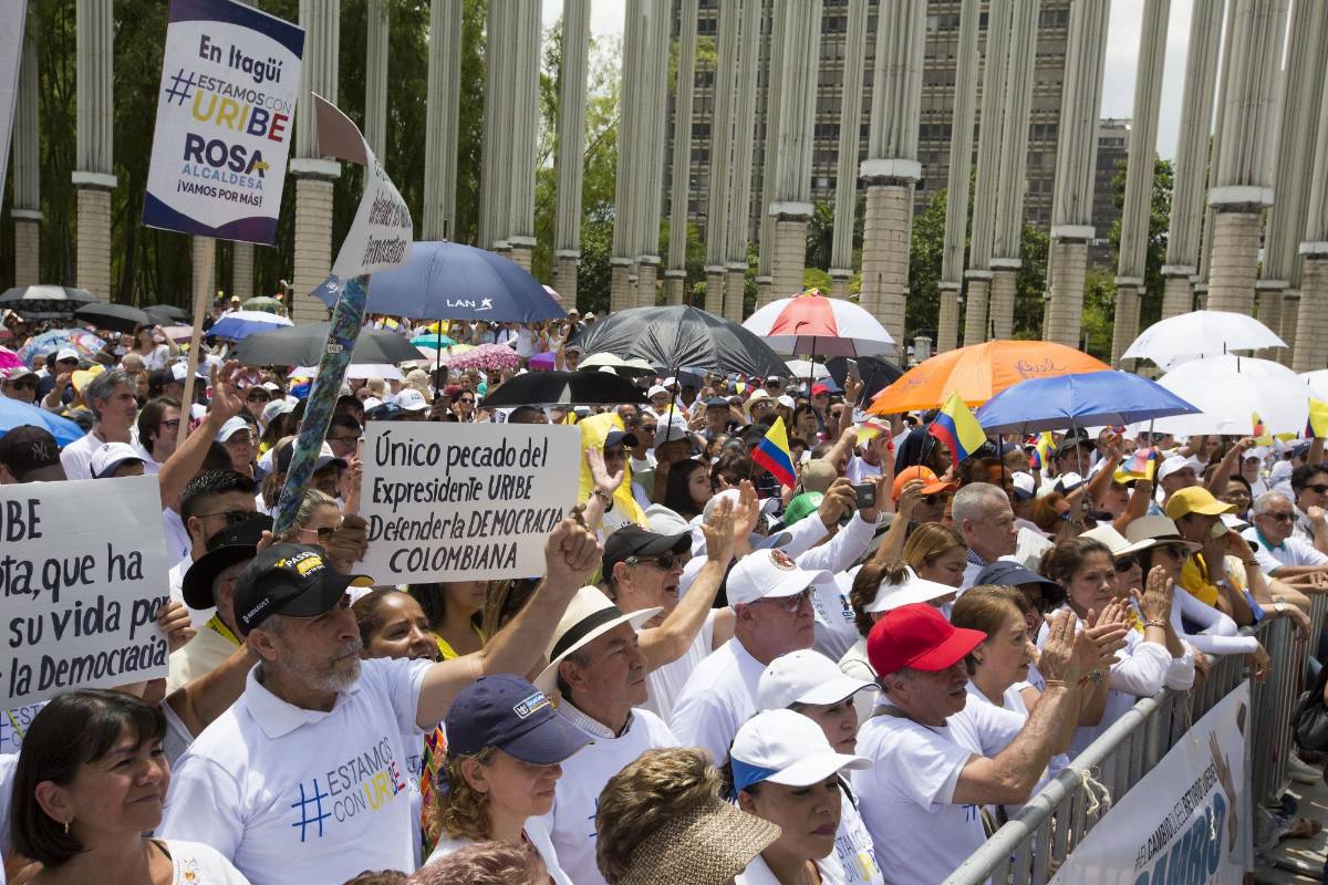 El exmandatario se sentará ante la Corte Suprema de Justicia este martes a rendir indagatoria por el caso que lleva esta autoridad judicial en su contra por supuestos falsos testigos. FOTO EDWIN BUSTAMANTE