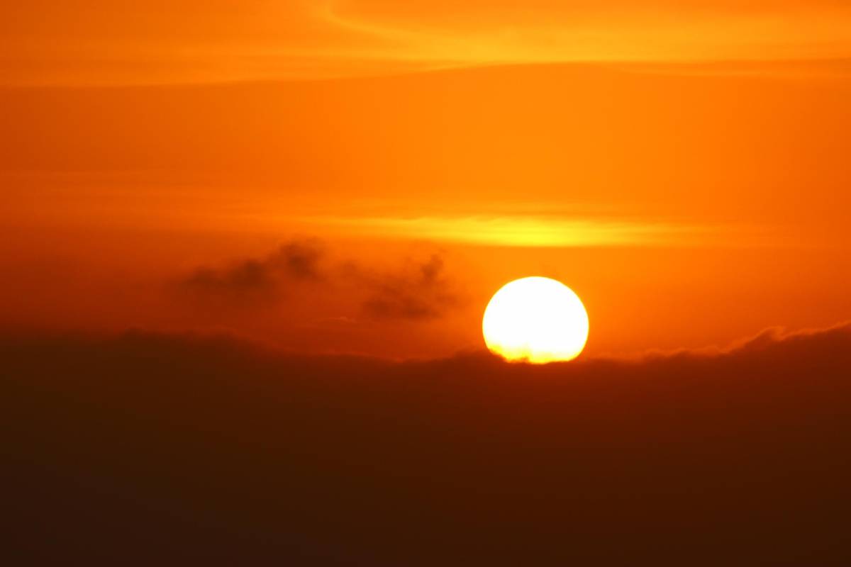 Atardeceres registrados en Medellín entre julio de 2014 y febrero de 2015. FOTO Darío Morales