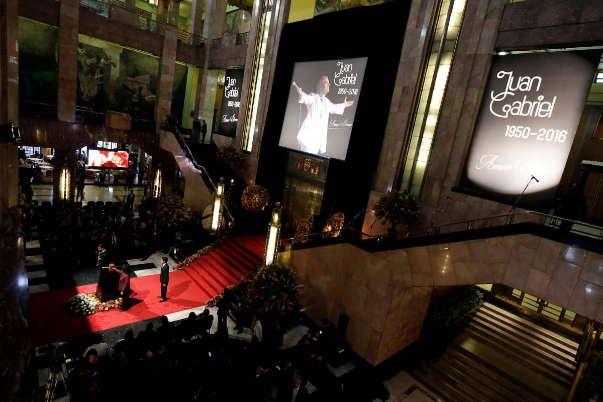 El homenaje seguirá en la noche de este lunes. FOTO Reuters