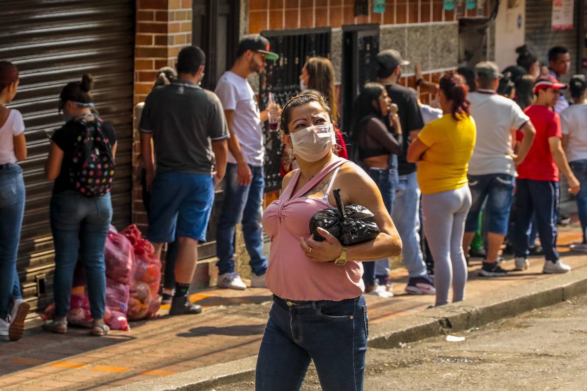 En el corregimiento de San Cristóbal, el aislamiento preventivo pocas personas lo han acatado. Foto: Carlos Alberto Velásquez