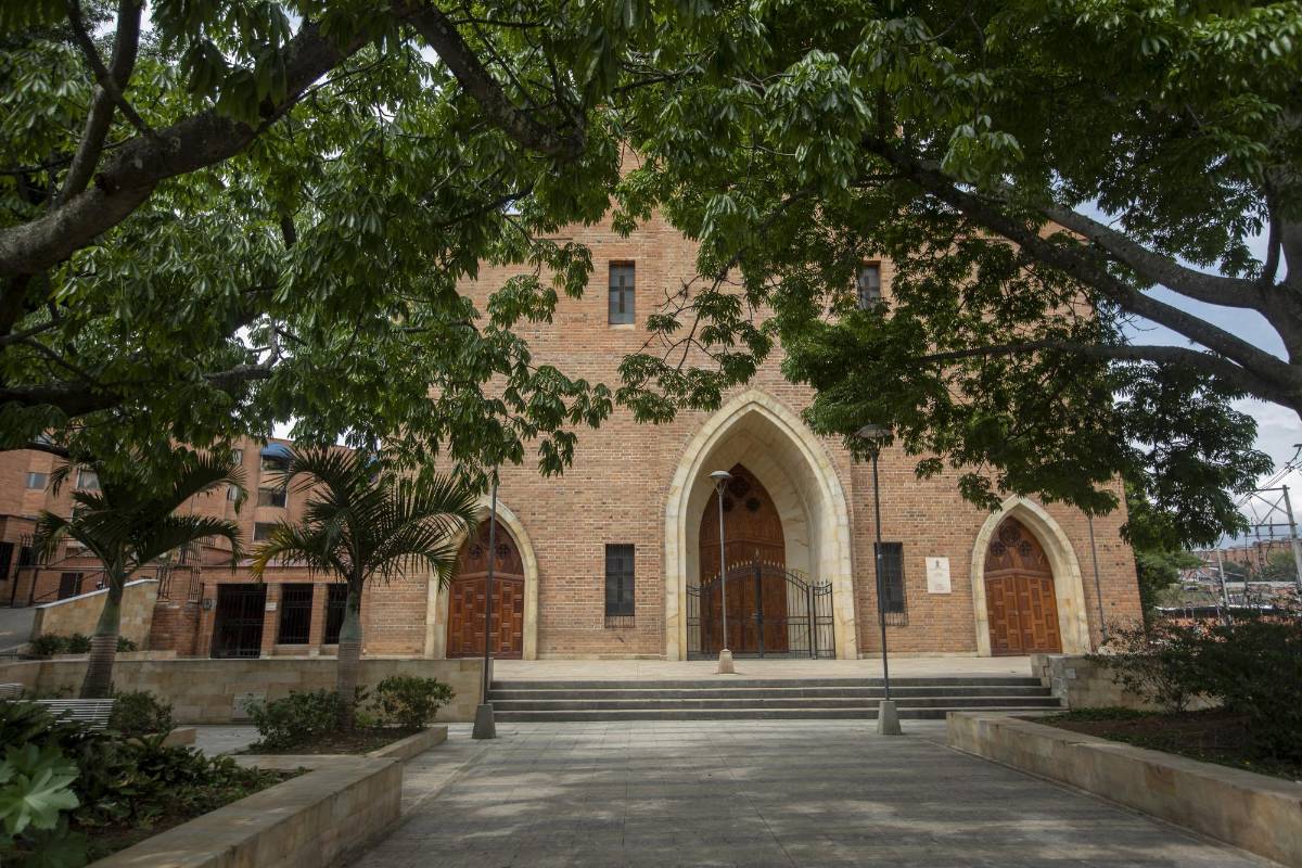 Iglesia San José en el municipio de Envigado. Foto Camilo Suárez
