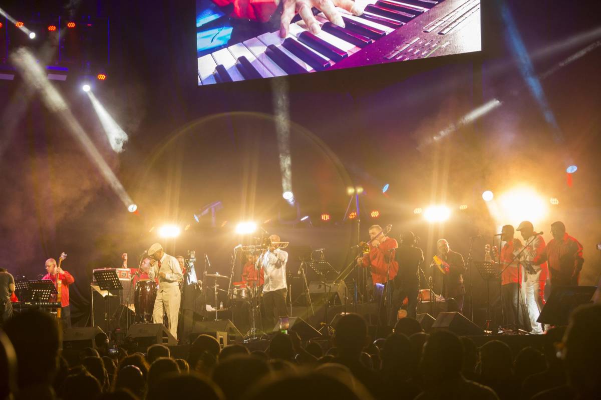 La orquesta Narváez deleitó con sus trombones agresivos. FOTO CARLOS VELÁSQUEZ