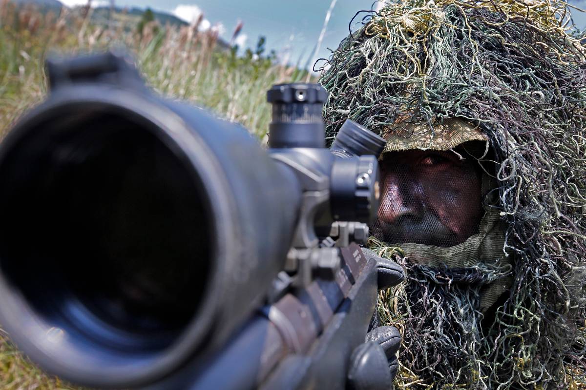 La dotación en armamento, uniformes y material de intendencia para los 20 comandos del Valle de Aburrá, costó 2.000 millones de pesos /Henry Agudelo.