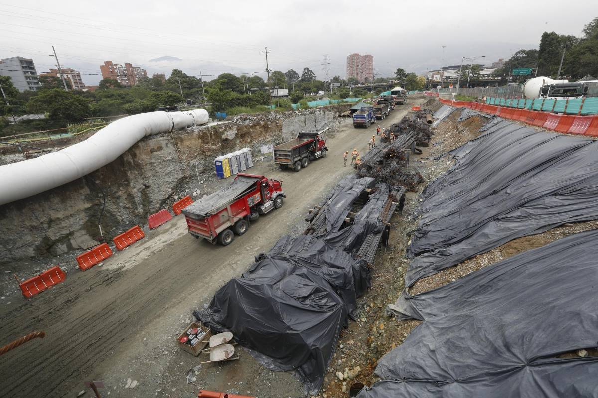 El soterrado tendrá seis carriles para el tránsito vehicular en la Avenida Regional, más una franja reservada para el ferrocarril. FOTO MANUEL SALDARRIAGA