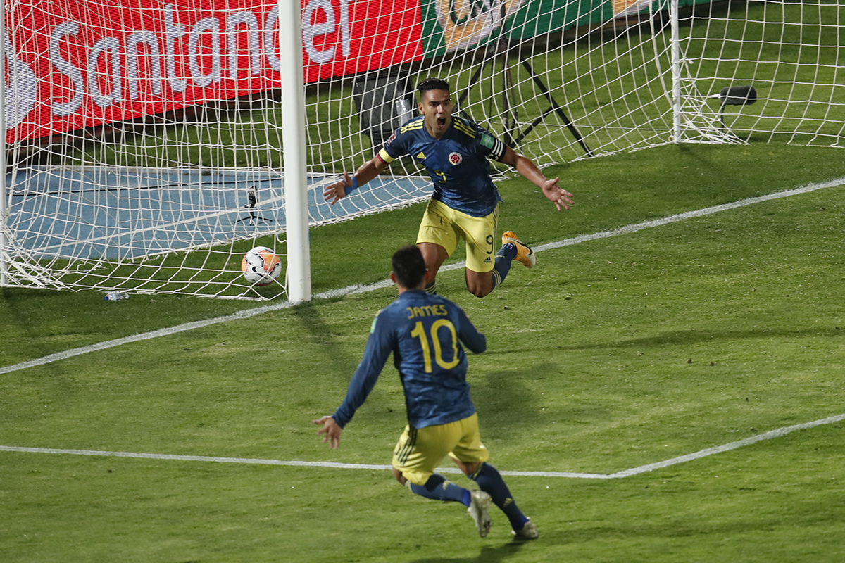 Falcao anotó el segundo gol que le permitió a la Selección rescatar un punto en Santiago de Chile. Foto AFP