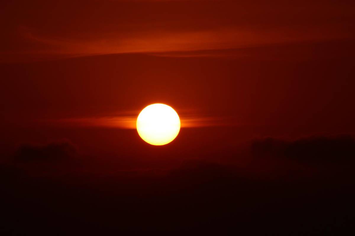 Atardeceres registrados en Medellín entre julio de 2014 y febrero de 2015. FOTO Darío Morales