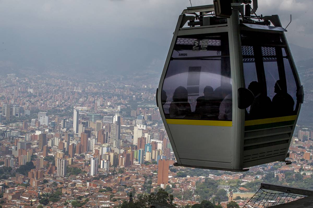 Medellín cuenta ahora con 14.7 kilómetros de cables aéreos. Foto Juan Antonio Sánchez