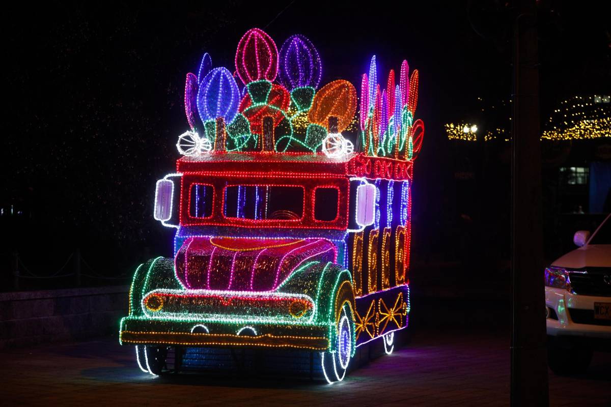 Un ritual de encendido navideño a través del alumbrado, atracción turística de la ciudad de Medellín. Foto: Manuel saldarriaga quintero
