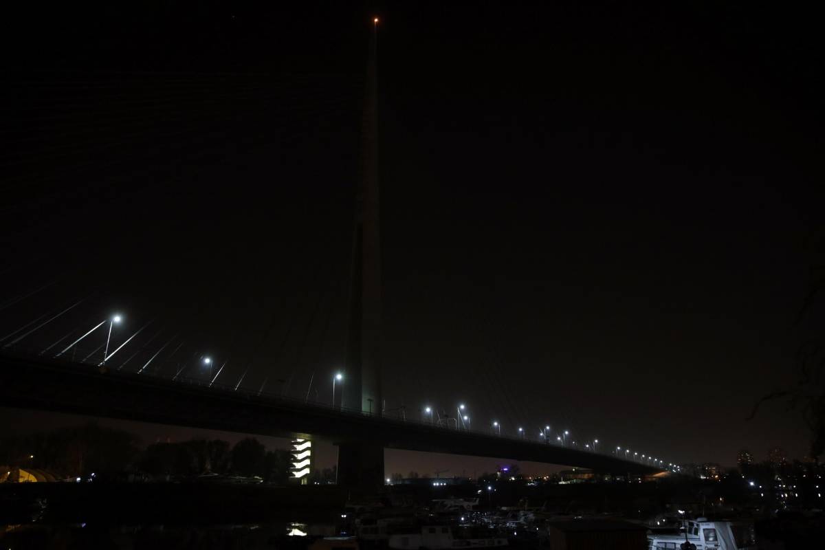 Este es el puente Ada en Belgrado, Serbia. Foto: Efe