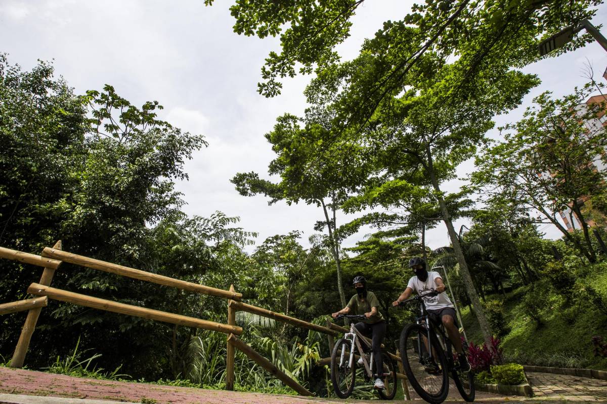 Los parques ambientales La Heliodora, La Guayacana y El Salado, ofrecen a sus visitantes disfrutar de la fauna, flora y fuentes hídricas. FOTO: JULIO CÉSAR HERRERA