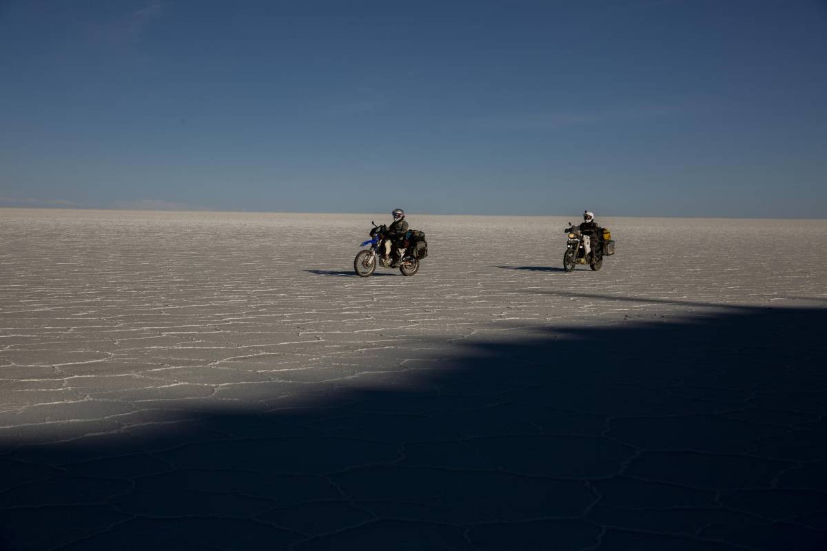 El salar de Uyuni es el más extenso del mundo, tiene una capa de sal que se calcula de hasta 12 metros. Foto: Esteban Vanegas 
