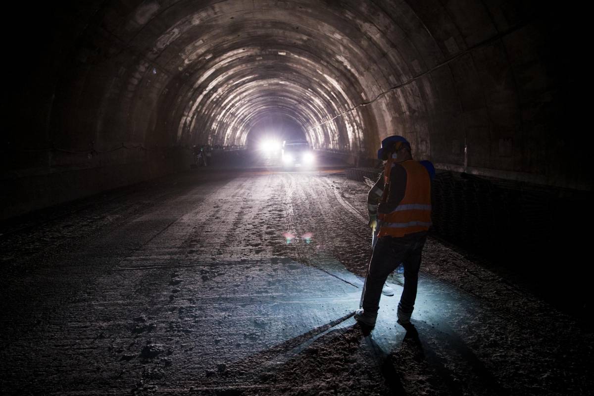 ¿Qué le hace falta al proyecto? El 12 por ciento que equivale a la construcción de 20 túneles cortos y 24 viaductos. Además de las obras de revestimiento, pavimentación y tratamiento de fallas del túnel principal. FOTO: ESTEBAN VANEGAS