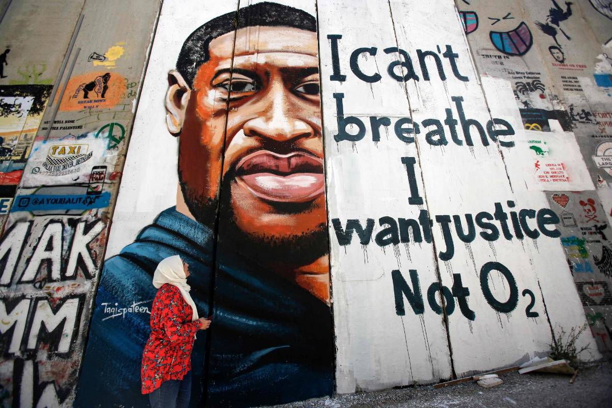 En Minneapolis le dieron el último adiós a George Floyd, quién tras su muerte a manos de la policía causó una ola de indignación en Estados Unidos por los casos de abuso policial y racismo. Foto: AFP