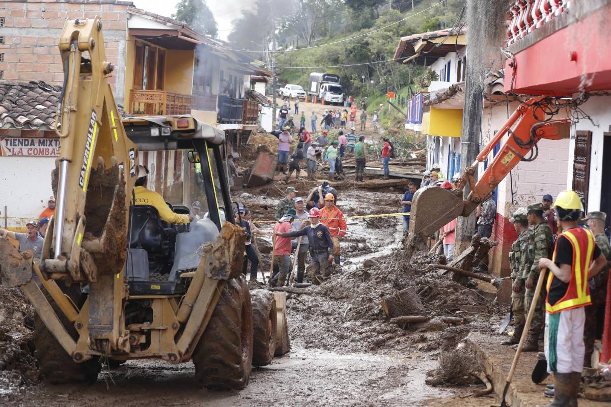 Otro de los afectados por las inundaciones fue el hospital que tuvo que ser trasladado a las instalaciones del Seminario Diocesano San Juan Eudes. FOTO Jaime Pérez