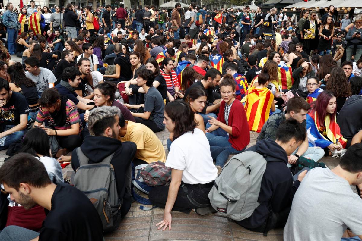 Según un sondeo publicado en julio por un instituto del gobierno regional, un 44 % de catalanes apuesta por la secesión frente a un 48,3 % en contra. FOTO Reuters