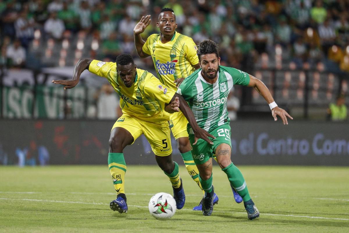 Seis cambios que hizo Juan Carlos Osorio en su acostumbrada rotación frente al partido anterior solo le alcanzó para un empate de local. Foto: Manuel Saldarriaga Quintero