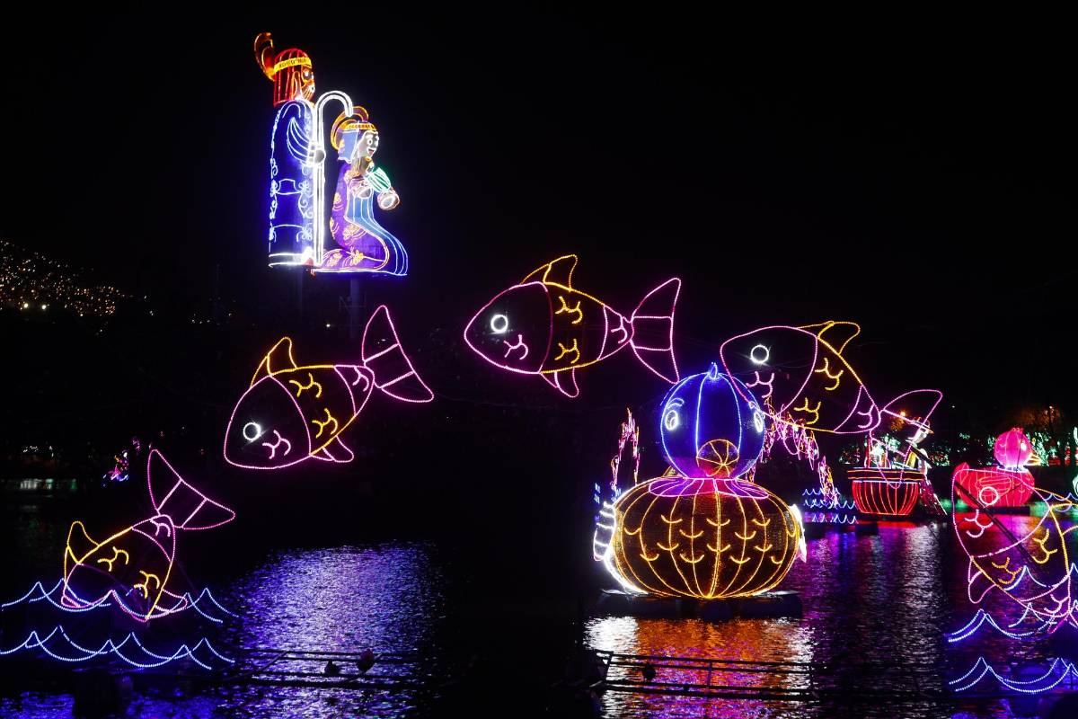 Un ritual de encendido navideño a través del alumbrado, atracción turística de la ciudad de Medellín. Foto: Manuel saldarriaga quintero