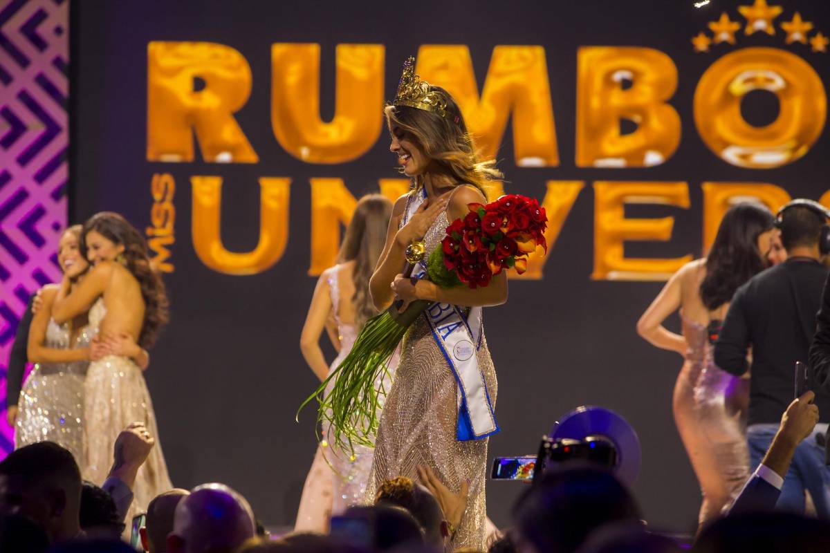 El evento se celebró en la noche del domingo en la capital antioqueña. FOTO CARLOS VELÁSQUEZ 