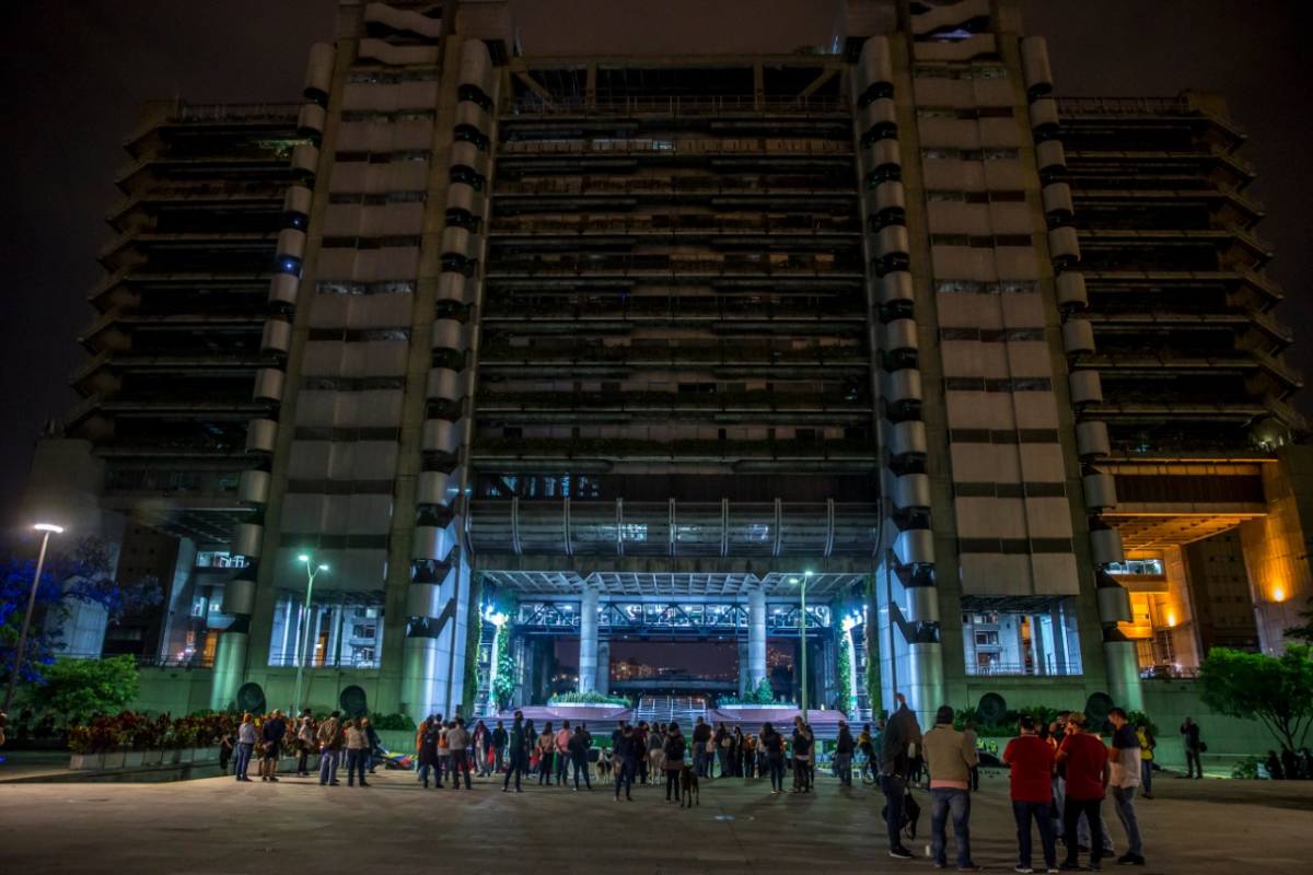 Esta manifestación es para rechazar la actual crisis que enturbia el funcionamiento de la empresa de servicios públicos más importante de Colombia. FOTO JUAN ANTONIO SÁNCHEZ
