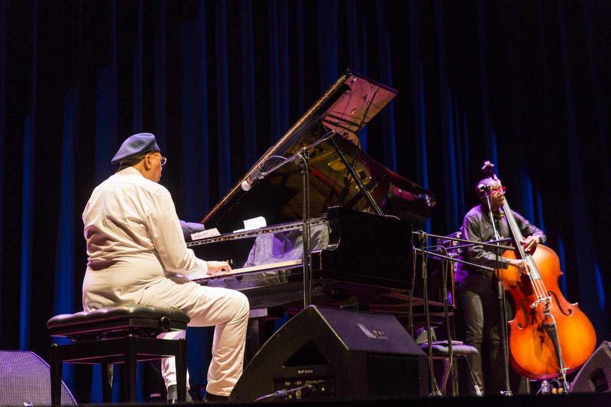 El Festival Internacional MedeJazz tuvo su gran noche el viernes con la presentación en el Teatro Metropolitano de Medellín del pianista cubano Chucho Valdés. FOTO: CARLOS VELÁSQUEZ