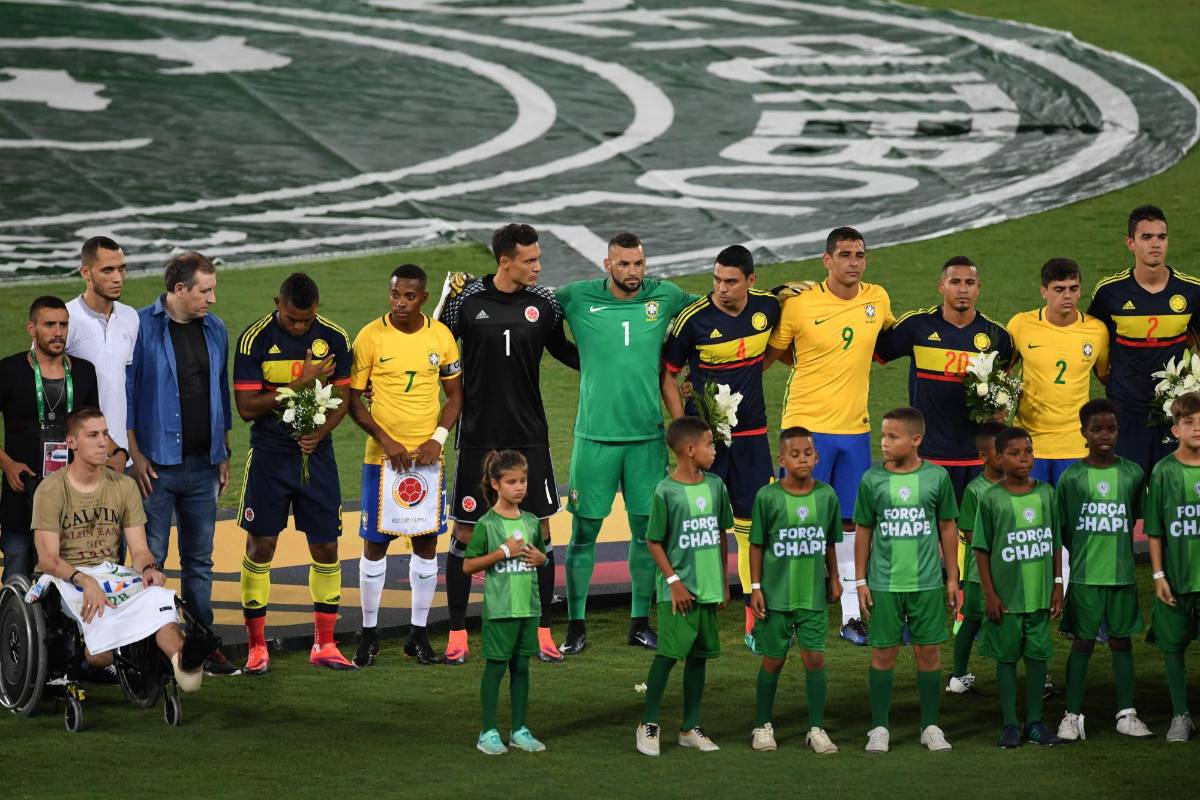 Los técnicos Tite, de Brasil, y José Pékerman, de Colombia, no convocaron para el amistoso a ningún jugador que militan en clubes de Europa, pero el partido les sirvió para foguear a algunos que podrían reforzar a sus equipos en el reinicio de la Eliminatoria sudamericana. FOTO AFP