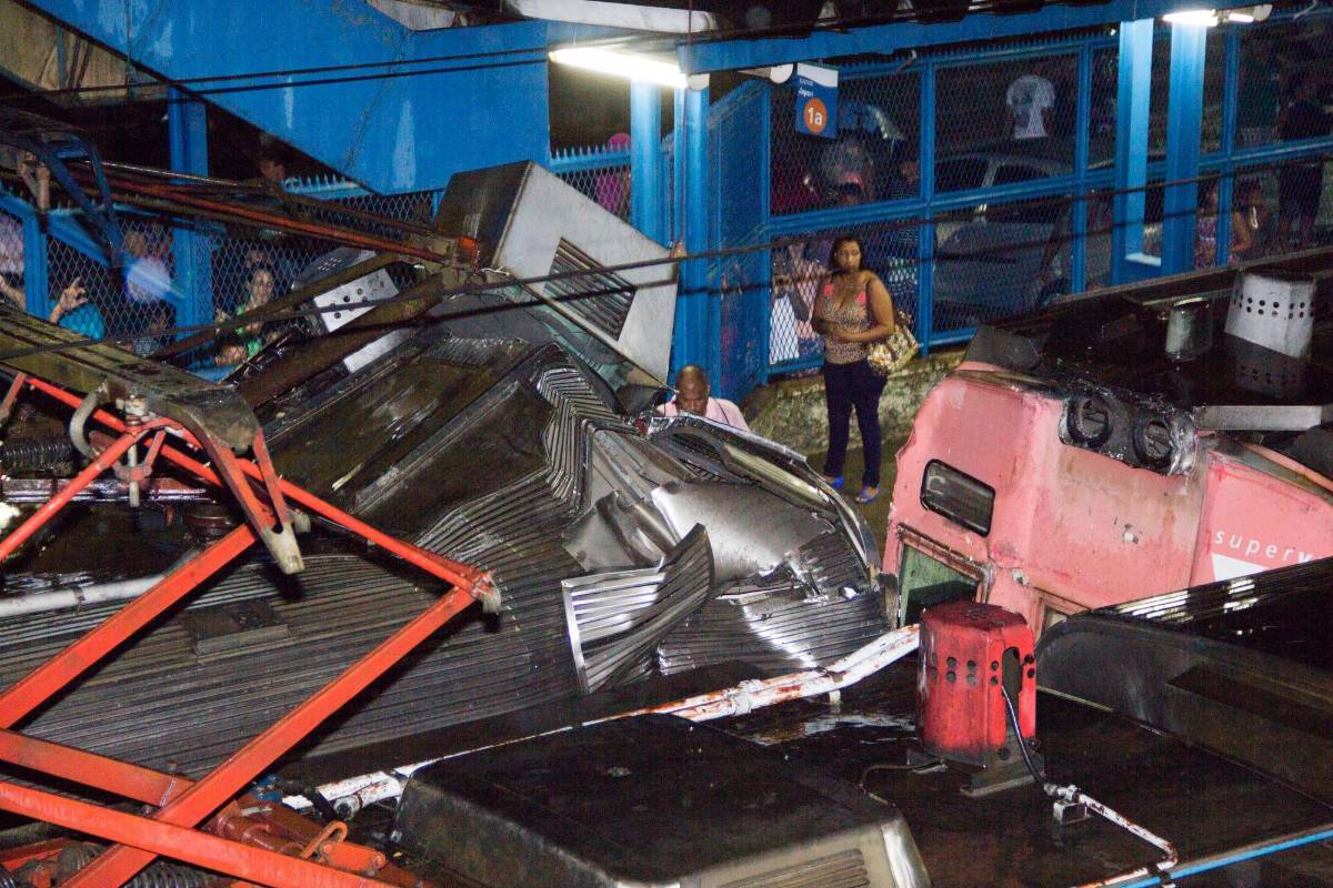 El secretario de Transportes de Río de Janeiro, Carlos Roberto Osório, afirmó en una entrevista al canal de noticias Globo News que el accidente se debió a un “error grave”