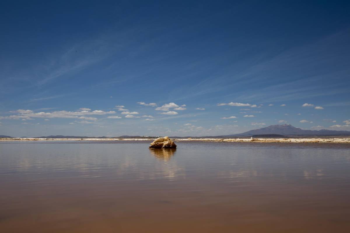 El salar de Uyuni es el más extenso del mundo, tiene una capa de sal que se calcula de hasta 12 metros. Foto: Esteban Vanegas 