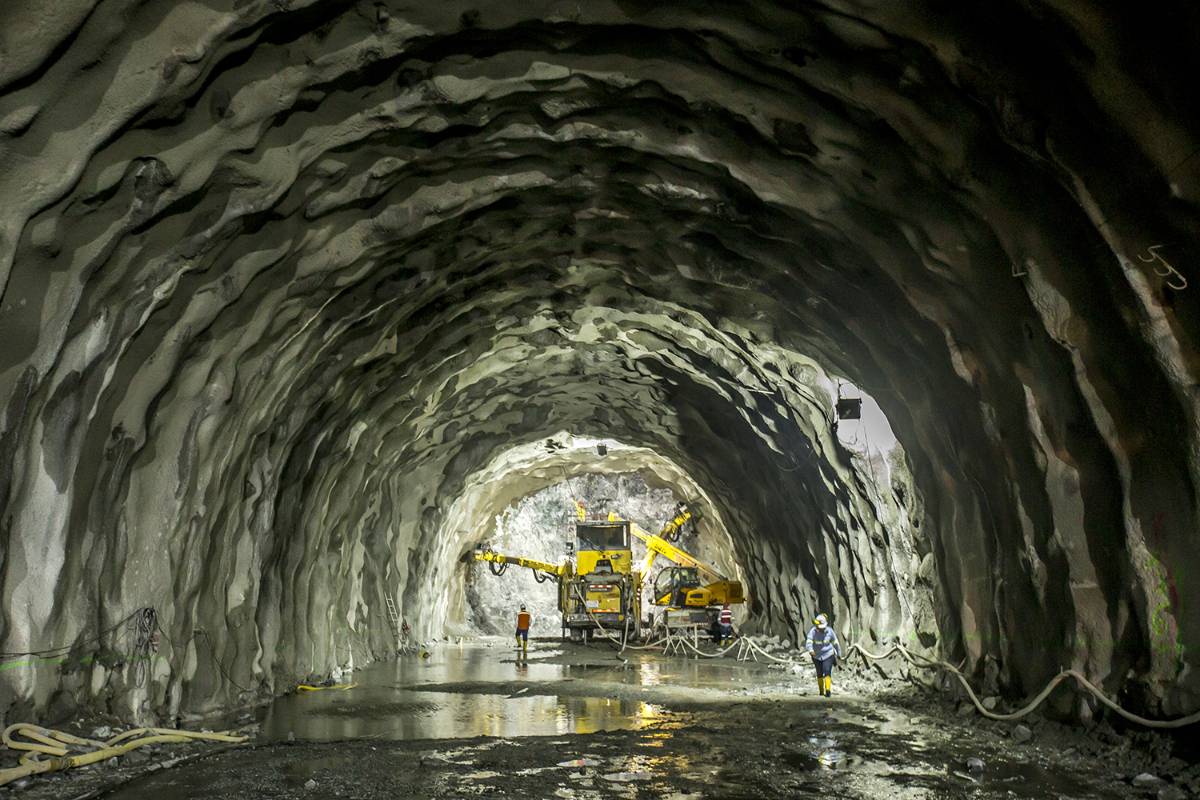 Diariamente se avanza entre 3,5 y 4 metros, según Devimar encargada de la obra en agosto del próximo año se encontrarán las dos boca. Foto Juan Antonio Sánchez Ocampo