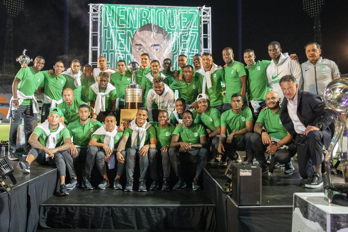 Henríquez recibió emotivos mensajes por parte de los jugadores con los que compartió en la zaga verdolaga durante varios años. FOTO: Carlos Alberto Velásquez