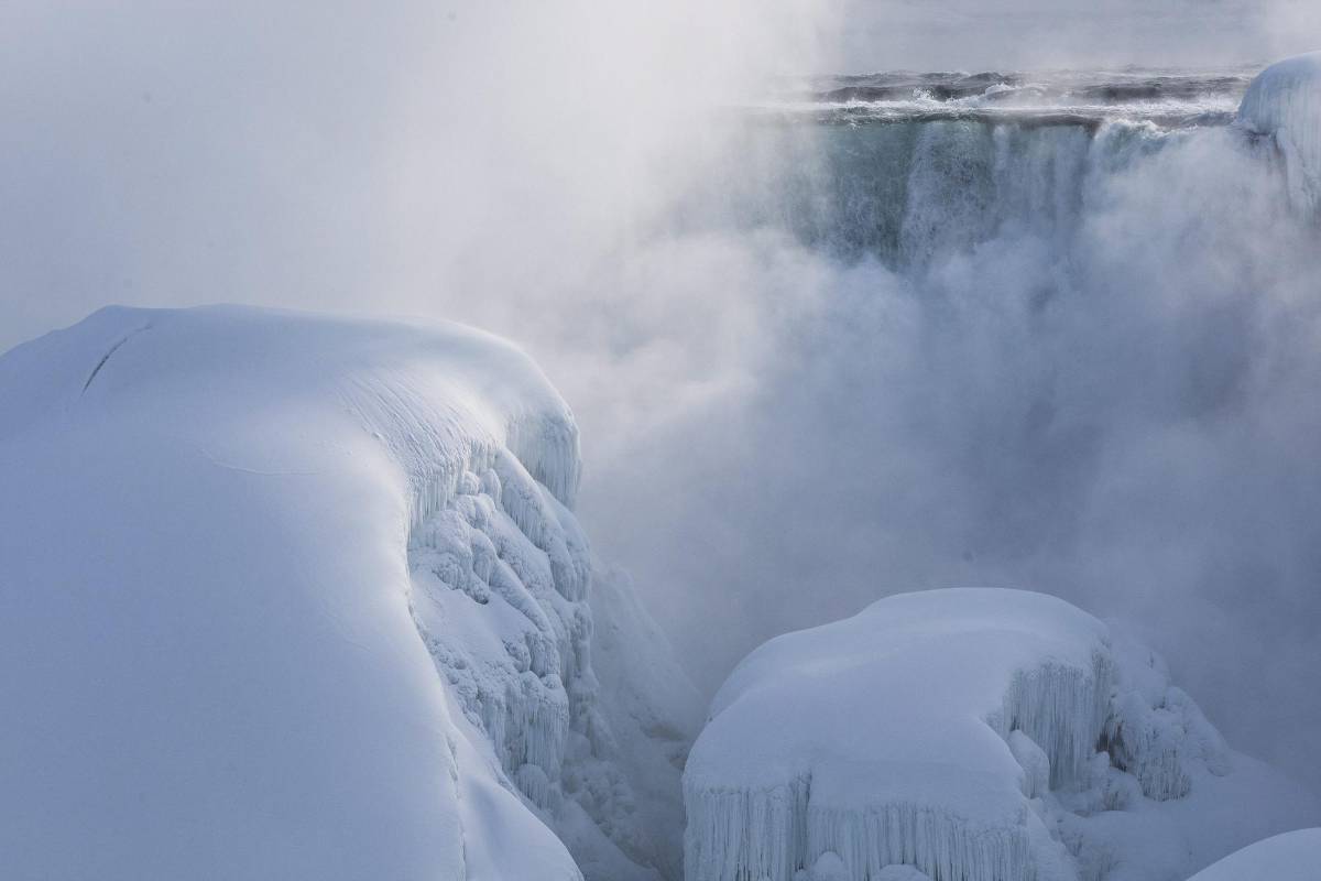 Situadas a unos 236 metros sobre el nivel del mar, su caída es de aproximadamente 52 metros. FOTO AP