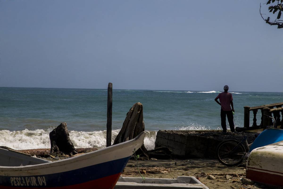 Algunos de los refugiados hacen varios intentos por cruzar la selva del Daríen, pagando a los coyotes por el transporte y según ellos a las autoridades para ser liberados luego de cada captura. Foto: Esteban Vanegas