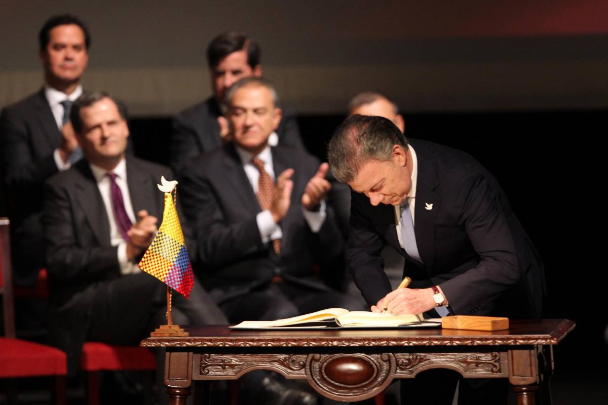 El presidente Santos dijo que la implementación iniciará con la refrendación en el Congreso. FOTO EFE
