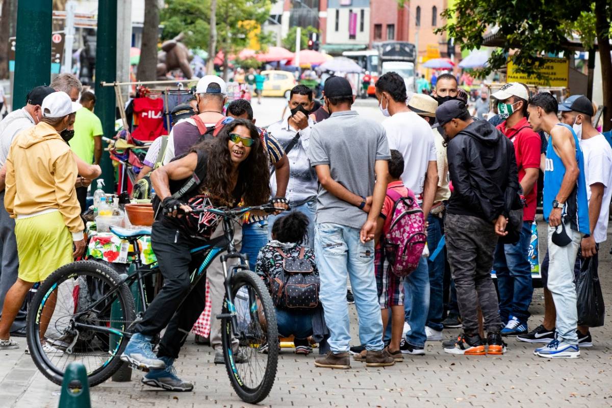 Con el aislamiento obligatorio de 10 de los barrios de los 19 que tiene la candelaria, comenzara la cuarentena selectivas de las comunas de Medellín. FOTO JAIME PÉREZ