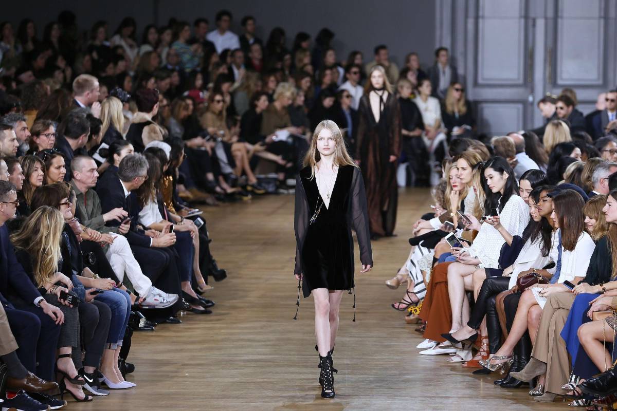 Creación de Chloe, colección otoño / invierno 2015-2015, semana de la moda de París. FOTO AFP