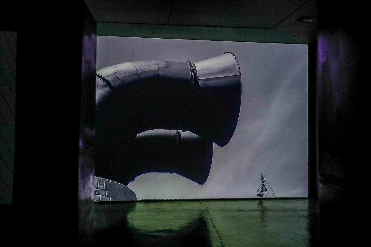 La obra del artista Pablo Mora, quiere mostrar sus “realidades ruinosas y vacías”. Foto: Jaime Pérez