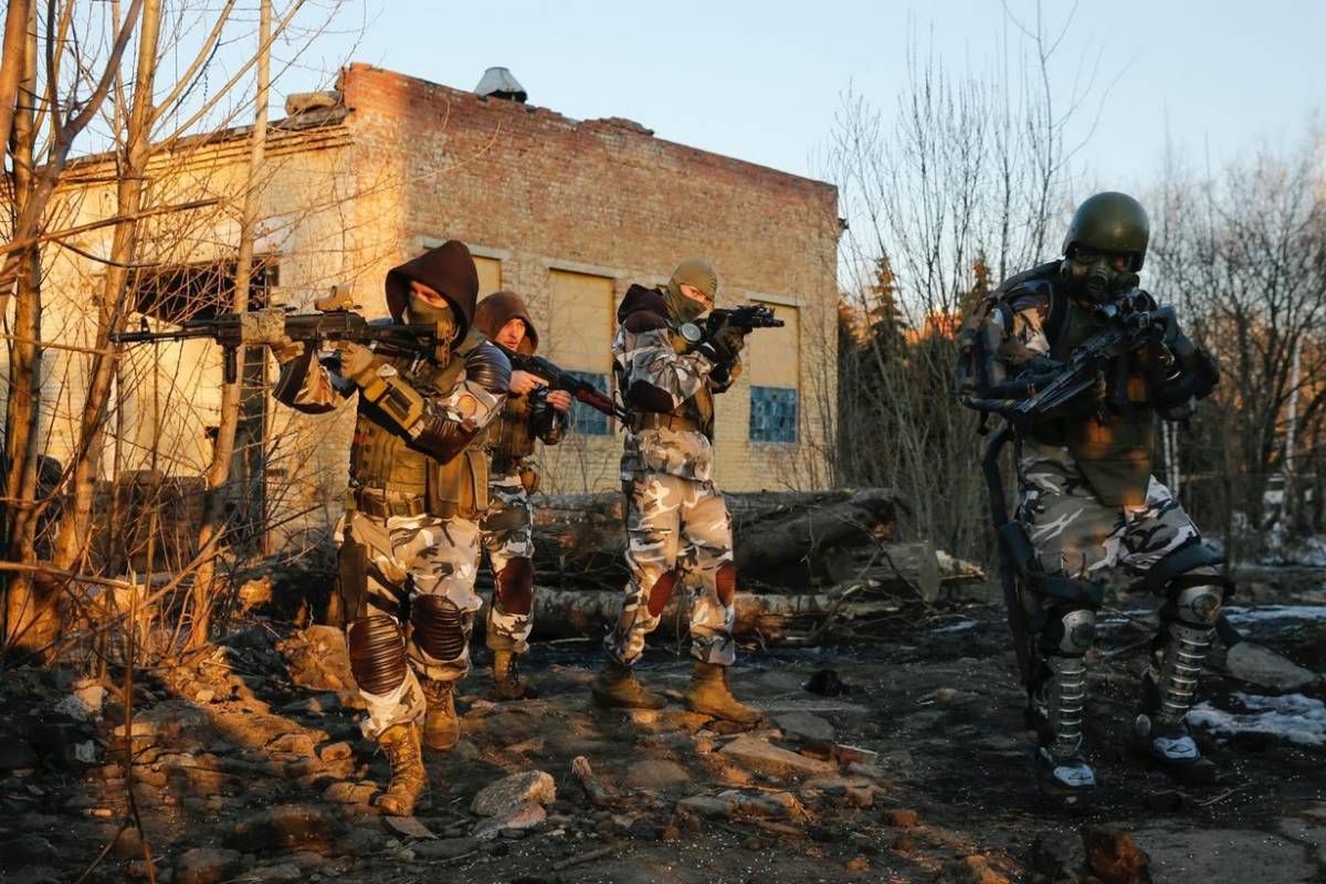 “El juego refleja el poder incontrolable de la energía nuclear”, dice ‘Nicolas’, uno de los jugadores. FOTO: MAXIM SHEMETOV - REUTERS