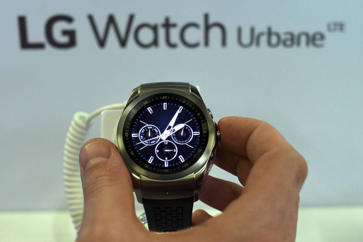Reloj urbano de LG. FOTO AFP