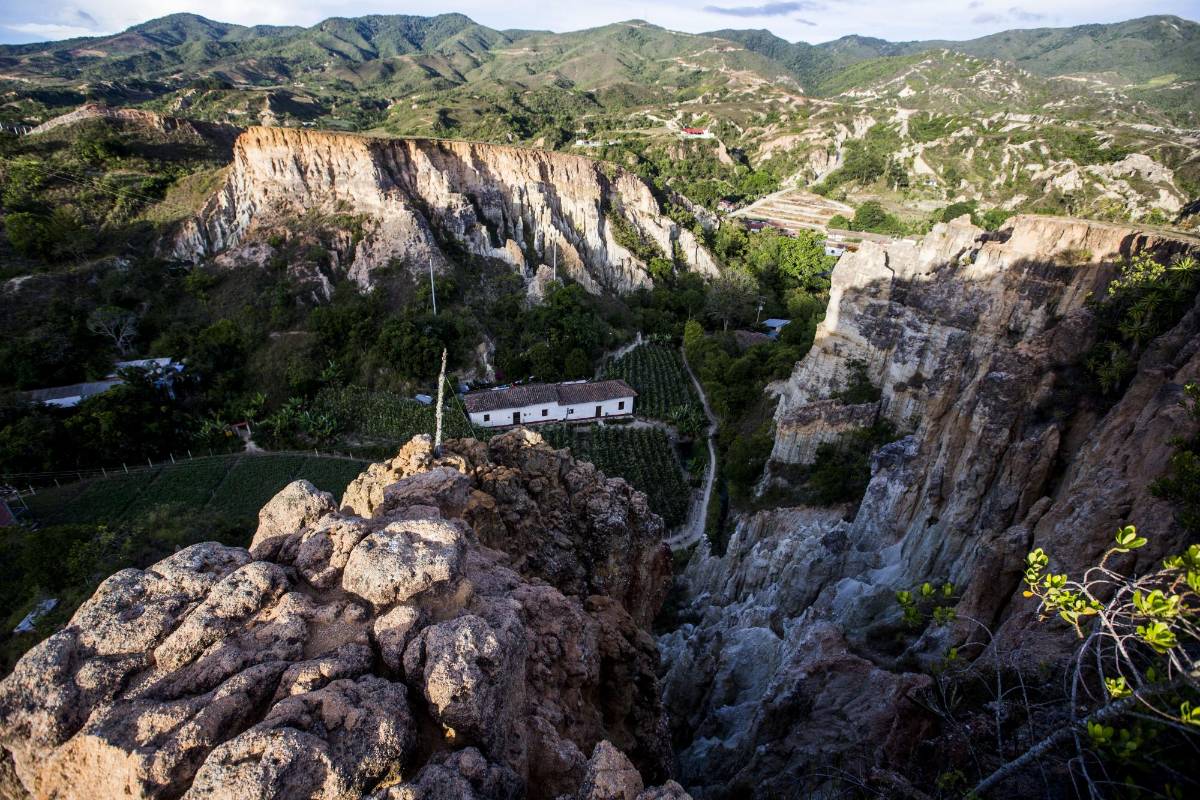 Un lugar diferente a la gran ciudad. Sus habitantes no han abandonado su aire de campesinos ni su forma de vivir al ritmo de las horas y no de los segundos. Foto: Julio César Herrera.