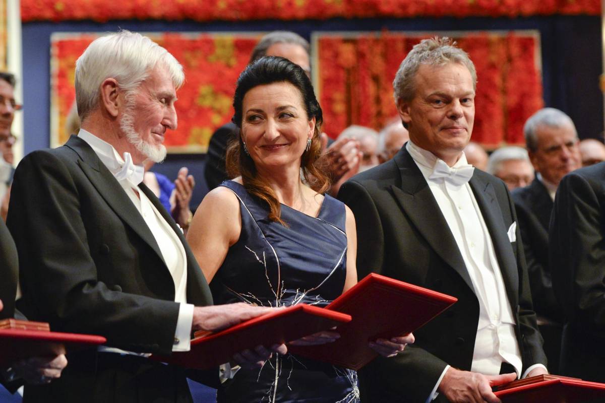 El Nobel de medicina fue para (de izquierda a derecha) John O’Keefe, May-Britt Moser y Edvard Moser. FOTO AP