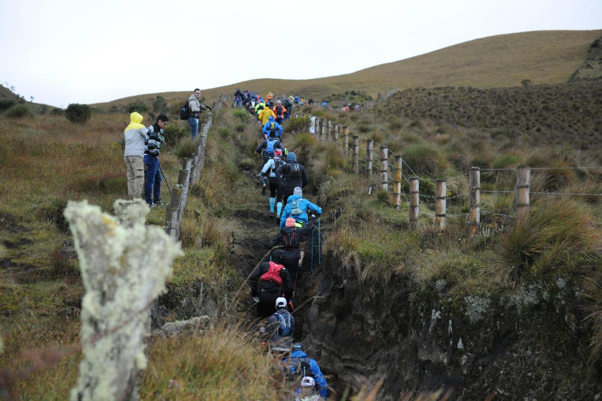 Un total de 300 atletas se midieron al exigente reto de la Maratón Nevado del Ruiz. FOTO CORTESÍA