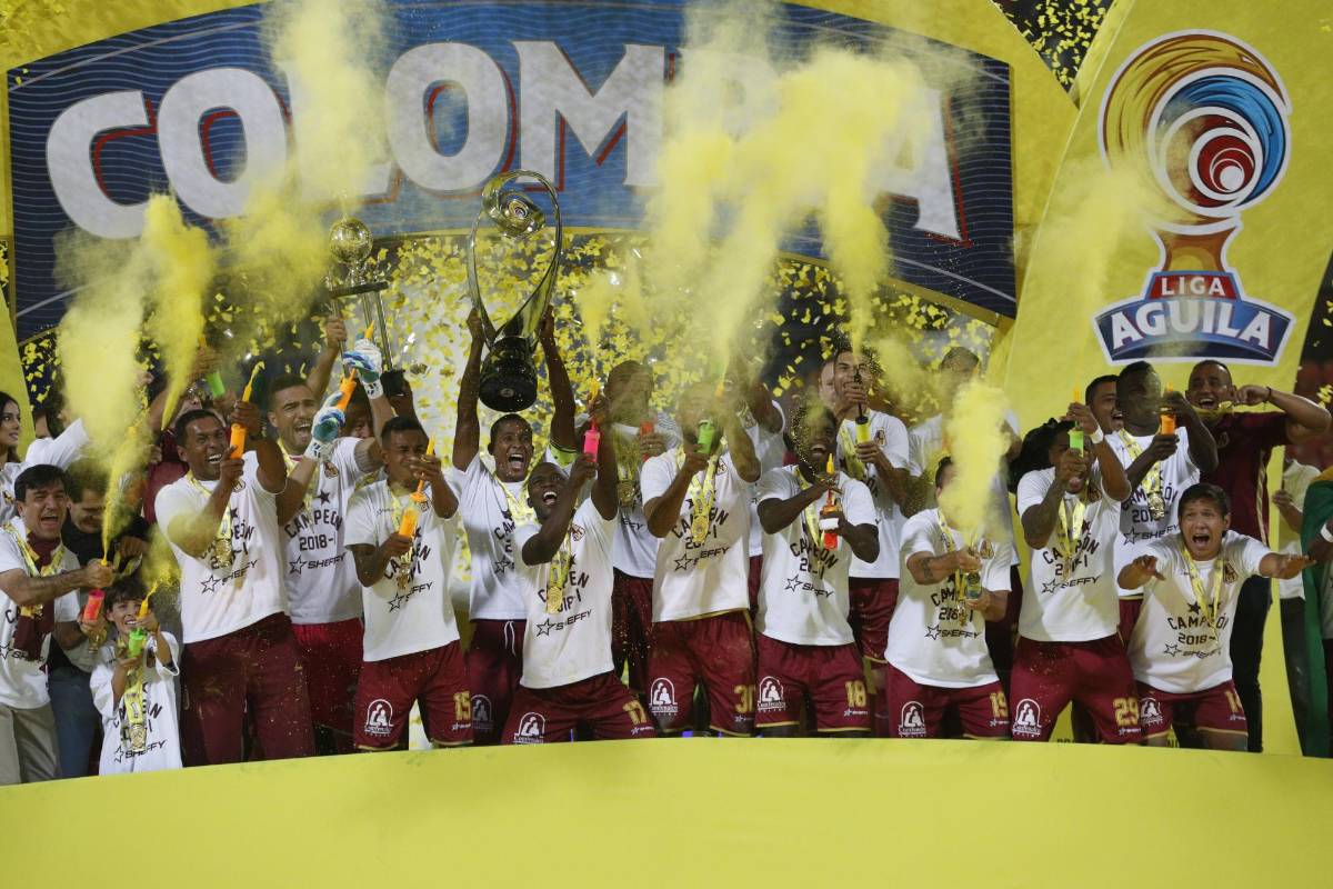 Tolima empató la serie al minuto 93 y venció 4-2 en los penales. Ibagué está de fiesta. FOTO MANUEL SALDARRIAGA