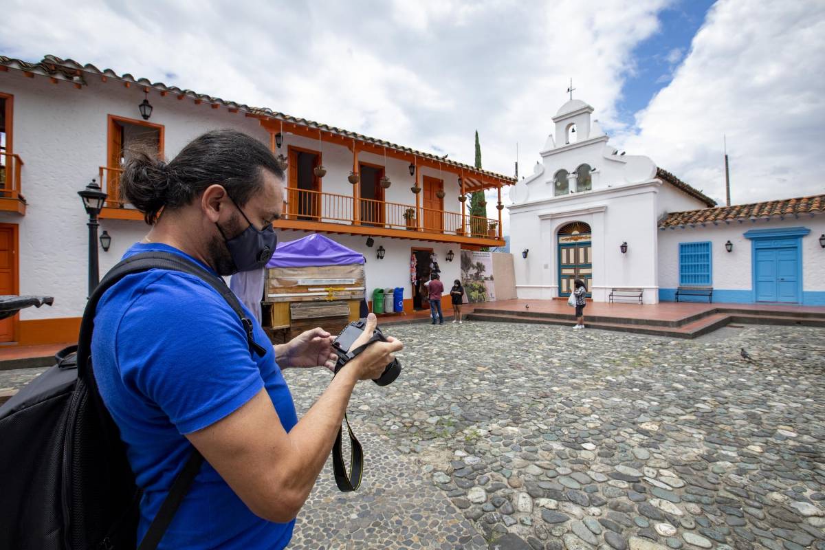 El lugar ahora se puede visitar todos los días desde las 5:00 a.m. hasta las 11:00 p.m, por el momento se pueden realizar actividades turísticas, deportivas y ambientales, aún no se habilitan los parqueaderos. Foto: Edwin Bustamante.